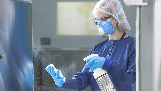 Sterile Isopropyl Alcohol Spraying in a Cleanroom